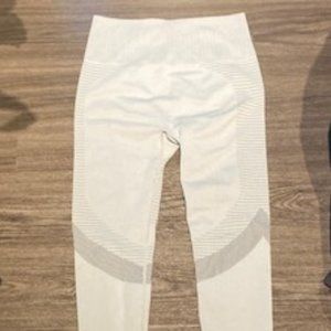 Silver Athletic Legging, Size Small.